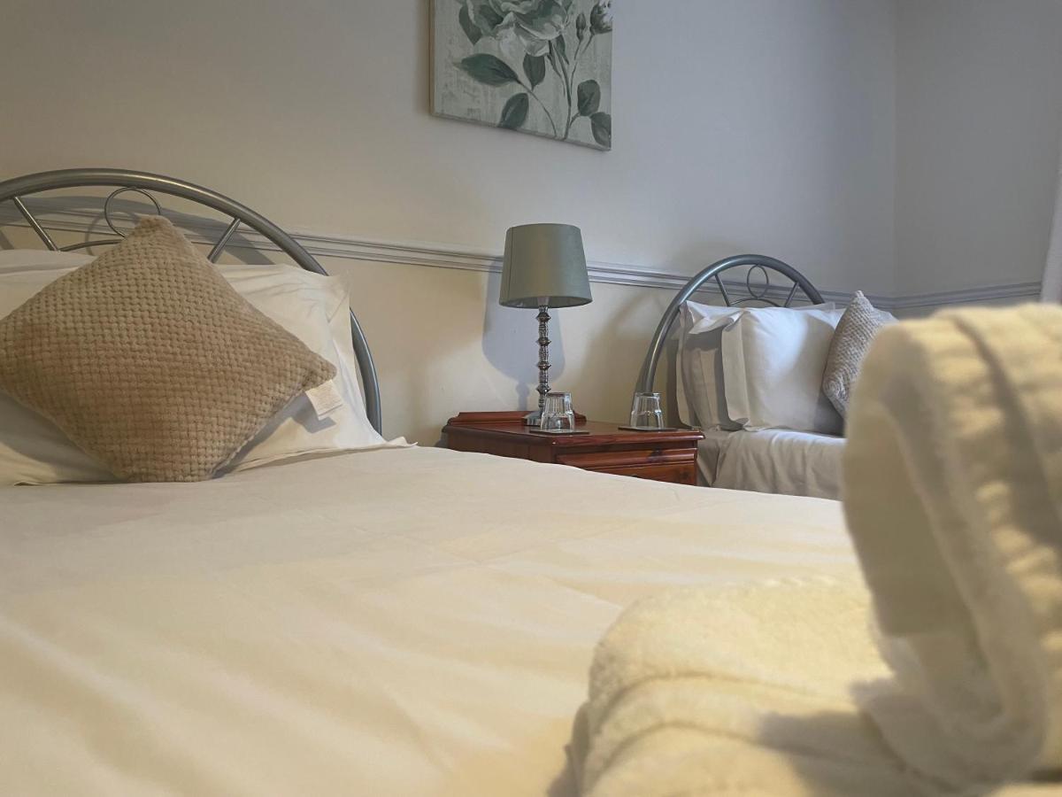 The Kings Arms Inn Montacute Dış mekan fotoğraf