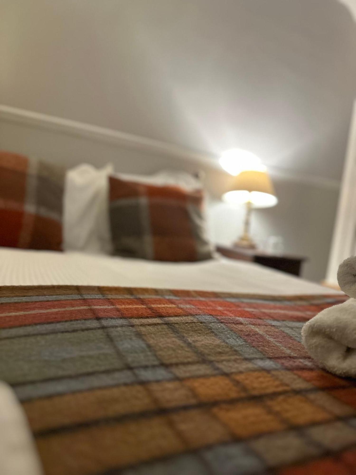 The Kings Arms Inn Montacute Oda fotoğraf